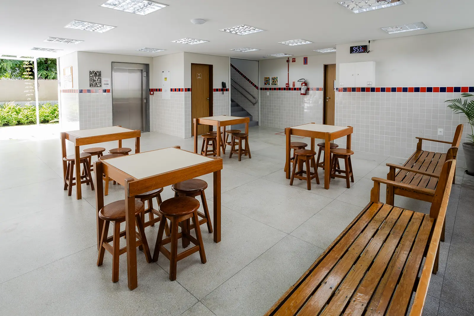Pátio do Ensino Médio do Colégio Equipe