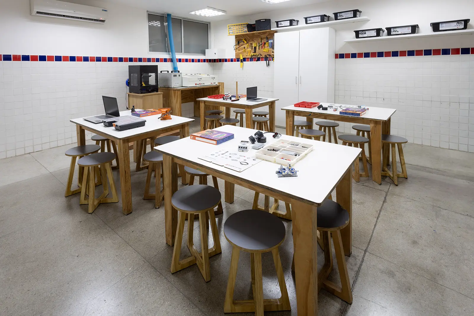 Sala maker do Colégio Equipe